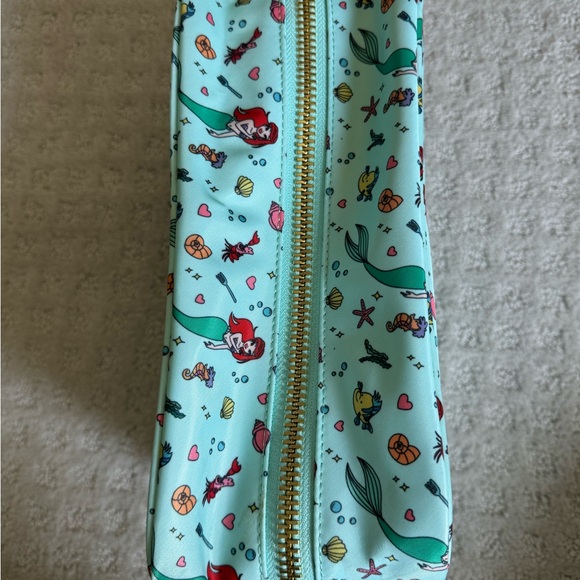 Stoney Clover Lane X Disney Ariel Large Pouch New Without Tags - Picture 4 of 4